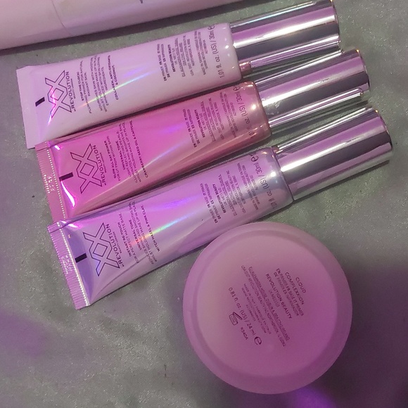 Revolution primer and setting sprays bundle - Picture 2 of 3